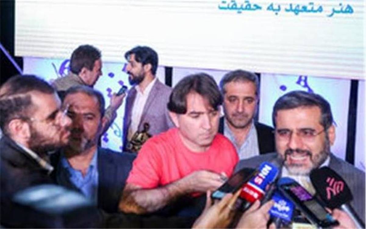 فضای کار برای هنرمندانی که اظهار پشیمانی کردهاند فراهم است/ از هنرمندان تئاتر عذرخواهی میکنم