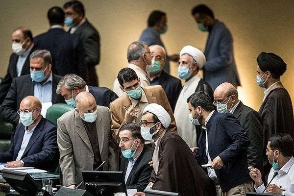 وزارتخانه‌های بی‌وزیر داد اصولگرایان را هم درآورد